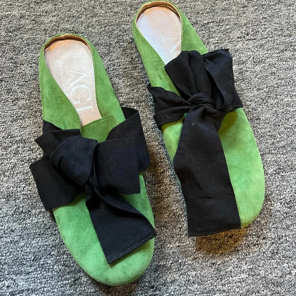 AGL NWOT Kelly Green Bowtie Mules, size 39 - Picture 2 of 6